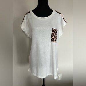 Women’s Boat Neck Leopard Accent Short Sleeve T-shirt Top